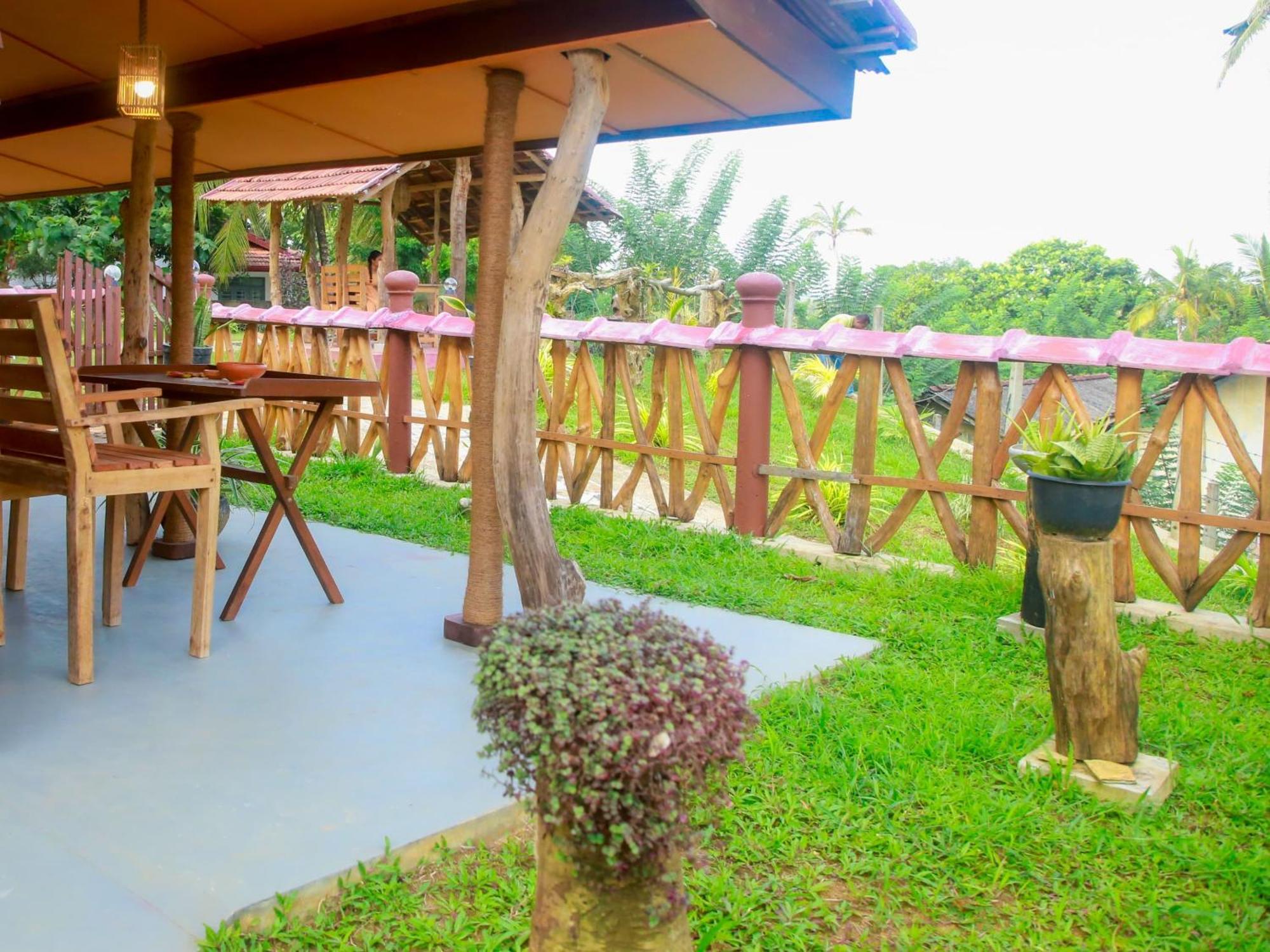 Blue Ocean Tree House Hiriketiya Villa ดิคเวลลา ภายนอก รูปภาพ